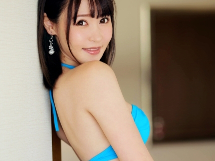 【色白お姉さんの乱れ騎乗】 ねっとり絡み合う濃厚セックス！ 官能的なボディが揺れまくる♡