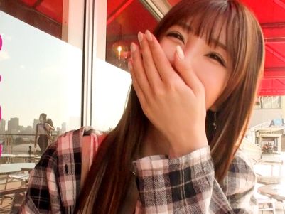 【素人×中出し】プールで勃起確実の巨乳を持つ水着美女…騎乗位でチンコを擦らせて種付け＆口内射精♡