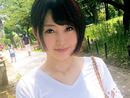 【敏感すぎるヤリマン美少女】「激しくして…！」電マで震える姿がエロすぎる！挿入時が可愛すぎ！小刻みに痙攣する姿は最高！