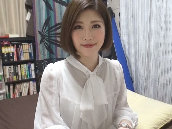【美容部員】電マで刺激されて感じちゃうっ…真性ドＭすぎな本性をAVで晒してしまう展開…！！