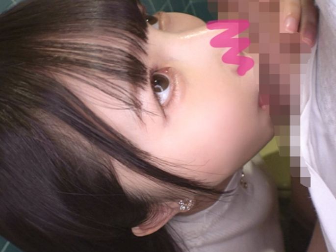 ＜専門学生＞くっさい公衆トイレで白ブラウスの清楚な少女にチンポ咥えて貰うのは背徳感あって最高ね♡ホテルでガッツリ二回戦！