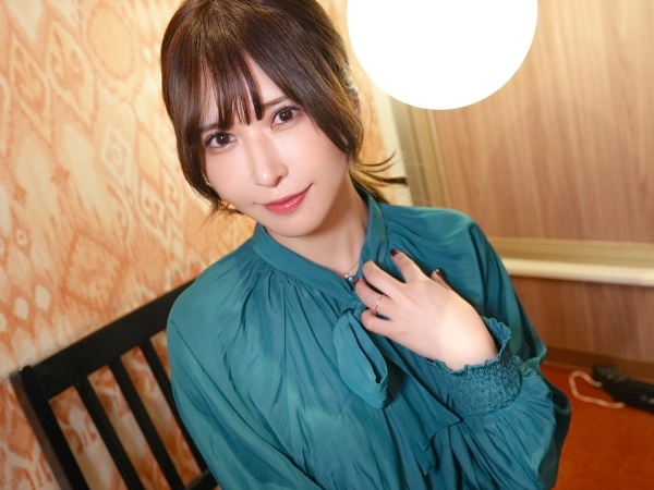 【不倫妻の濡れマン】『旦那には内緒…』激カワお姉さんが禁断のセックスで乱れまくり！マンコほじられ愛液ダダ漏れでグチョグチョ♡