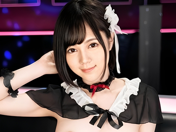 【ピンサロ嬢の甘い誘惑】制服姿の色白美少女が本番OKの裏オプ提供！着衣のままハメられ、柔らかおっぱいにザーメンぶっかけられる極上サービス♡