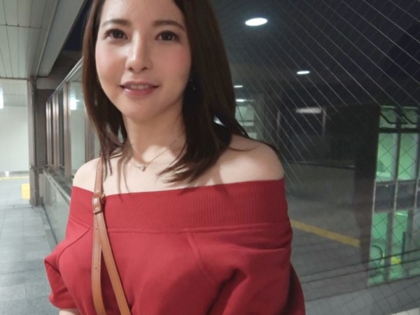 【三十路人妻の禁断プレイ】『旦那じゃ物足りないの…』巨乳奥様が他人チンポで火遊び！不満を晴らすようにぱっくりマンコを広げ、淫らに腰を振る性欲全開セックス♡