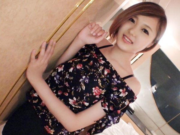 【初撮り素人】『気持ち良すぎる…』美脚スレンダー美女がカメラの前で大胆に！フェラでギンギンにしたチンポを濡れ濡れマ○コに挿入され、本気で感じまくる生々しいSEX！♡