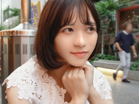 【バックで激ピストン】清楚系美少女の秘部を電マ責め＆バイブ挿入！美ボディを後ろから激しく突いて、喘ぎ声が止まらない♡キュートな顔とのギャップがたまらない！