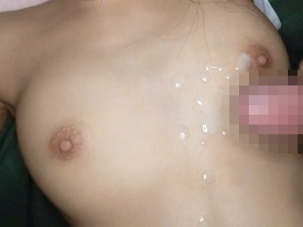 【テントの中のエロキャンプ】『誰かに見られちゃう…』無邪気なJDが野外で大胆セックス！ツルツルのアソコに激ピストンされ、敏感乳首をビンビンに勃起させちゃう♡最後はおっぱいにザーメンぶっかけ！