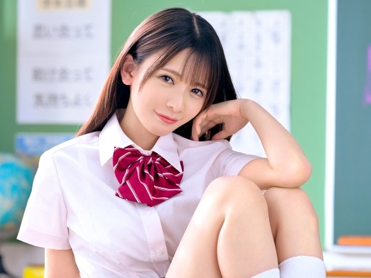 【制服美少女】『教室で…ダメなのに…』スレンダー女子高生が授業中にこっそりセックス♥騎乗位で激しく突き上げられ、制服を乱しながら昇天！ウブな表情から本気の喘ぎ声が漏れる、禁断のエロすぎる授業！♡