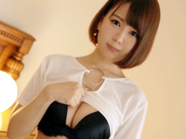 ＜素人＞色白スリム美乳で桃尻のお姉さん♫顔面騎乗のクリ責めで快楽解放♡パイパンまんこの膣奥責めで絶叫マジ逝き昇天♪