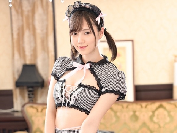 【痴女メイドの逆襲】『もっとちょうだい♡』男を翻弄する小悪魔メイドがチ○ポ狩り!足コキで搾り取り、ザーメンごっくんする姿がエロすぎる!