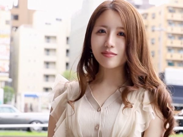 【若奥様の性欲爆発】29歳色白むっちり妻、欲求不満が限界突破！AV出演で我慢できず、肉棒に貪りつくエロすぎる若妻の淫乱プレイ！♡