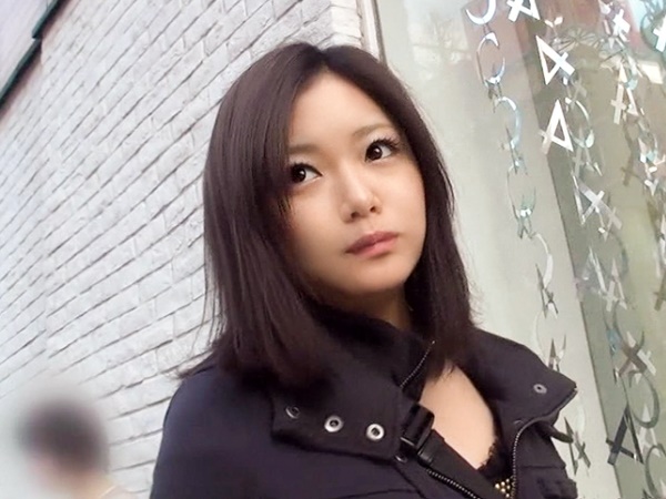 【クールなお姉さんの甘い誘惑】『もっと激しく…』ホテルでイチャつくむっちりボディのお姉さん！突くたびに揺れる肉感的なカラダがエロすぎて、もう我慢できない！濃厚なキスと絡み合う舌が最高にエロい♡