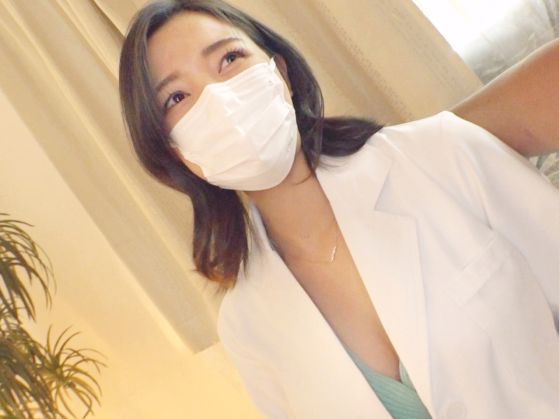 【Gカップ保健室の先生、AVデビュー！】上品な三十路人妻が初撮りで大胆に！大きなおっぱいを揺らしながら、精液まみれで乱れまくる♥清楚な見た目とのギャップがエロすぎる！