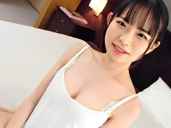 【清楚系美少女の獣欲SEX】『あっ…そこダメぇ…』おっとりEカップ美少女が野生の鬼ピストンで膣奥を激しく突きまくられ、色白ボディを震わせながらイキ乱れる！♡