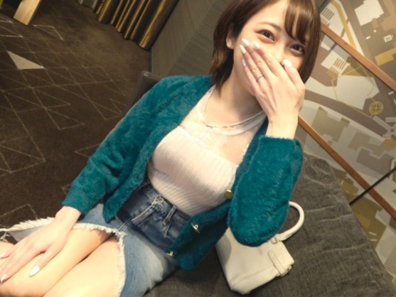 【人妻×中出し】即射精させるフェラテクを持つ巨乳奥様！ギンギンに勃起させたら性欲を満たす生ハメ騎乗位♡