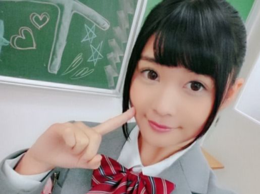 【制服美少女の初体験】「やだ…気持ちいい…」教室で素人JKがエッチな授業に挑戦！机を使った体位で激しく突かれて潮吹き連発！制服姿で感じまくる姿がエロすぎる！